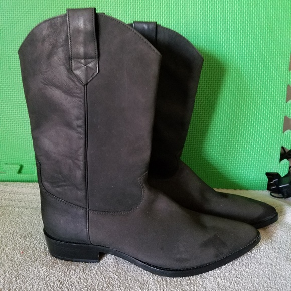matte black cowboy boots
